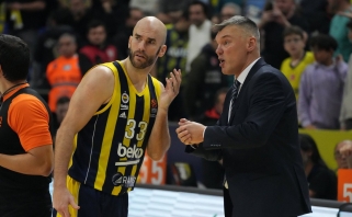 Permainos "Fenerbahče" gretose: Šaro kariauną palieka du krepšininkai